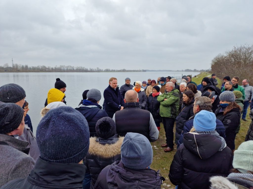 Bürgergespräch zum Flüchtlingsschiff in Bach an der Donau