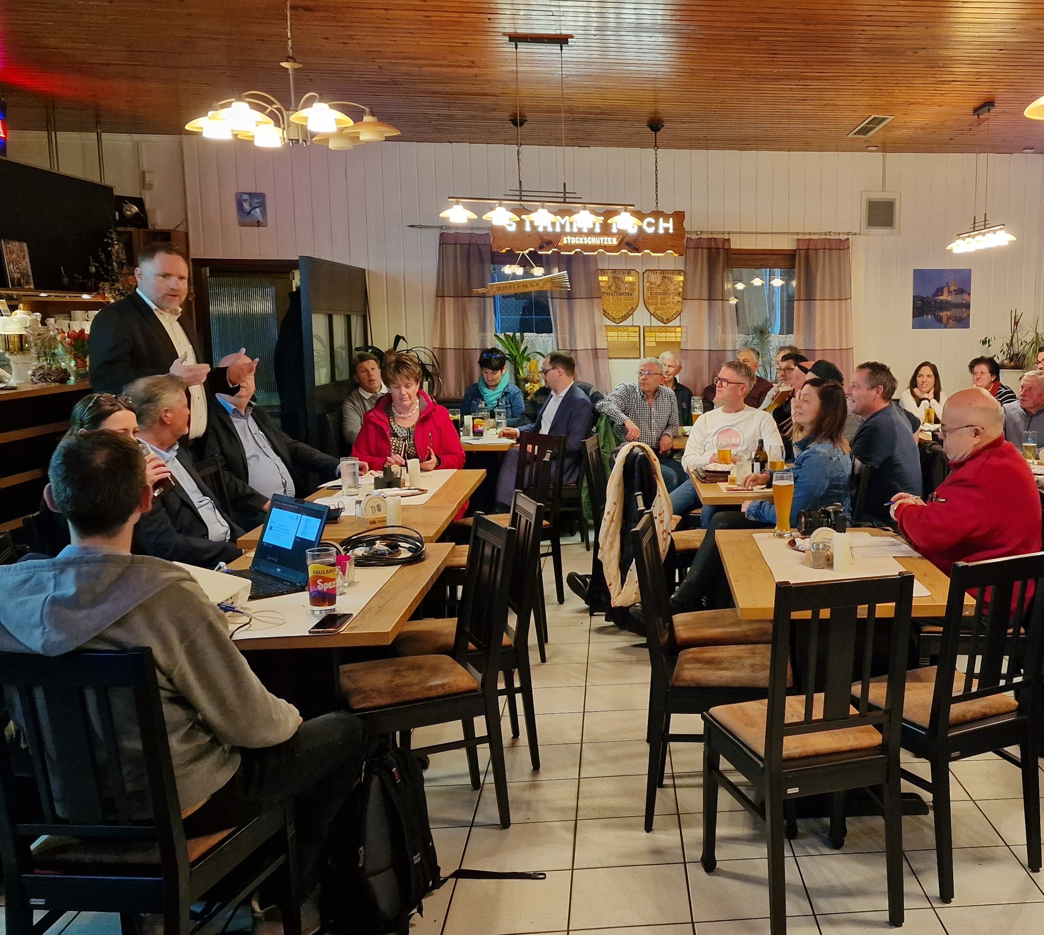 Hört zu, packt an: Infoveranstaltung zur B16 in der Gemeinde Pentling