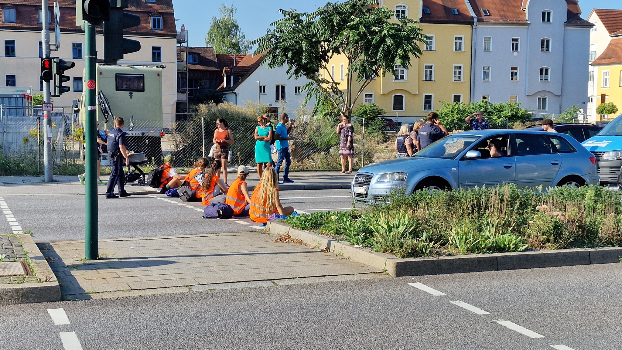 Aumer fordert Anlaufstelle für Opfer von Klima-Klebern