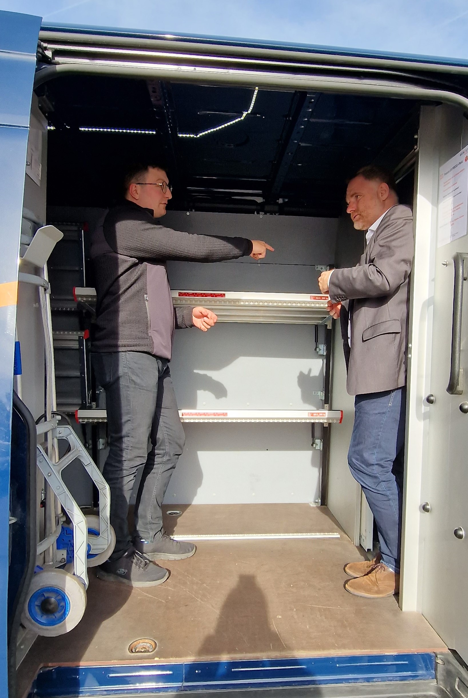 Besuch bei Logistikdienstleister Weinhut GmbH