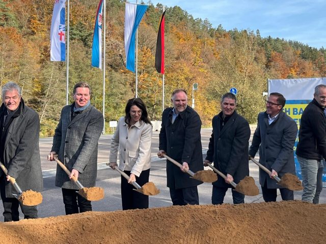 Spatenstich Fahrradbrücke Marienthal